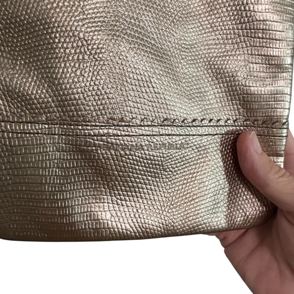 BANANA REPUBLIC - GOLD TONE CROSSBODY COMPACT BAG - 24” NON-ADJUSTABLE STRAP S2 - Picture 4 of 11